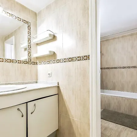 Calle Madrid 阿德耶