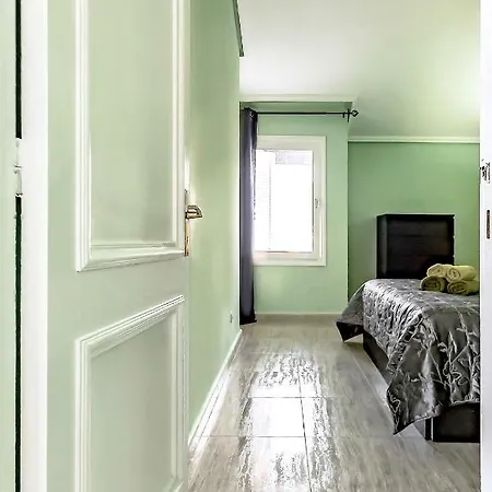 Calle Madrid 阿德耶